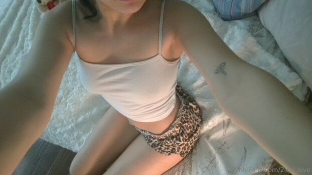 2lexi.love