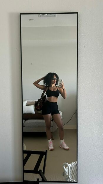 Aaliyeezy