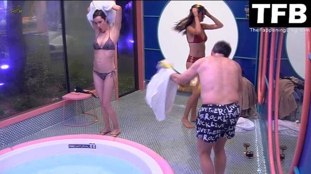 Adara Molinero