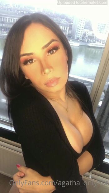 Agatha Onlyhot