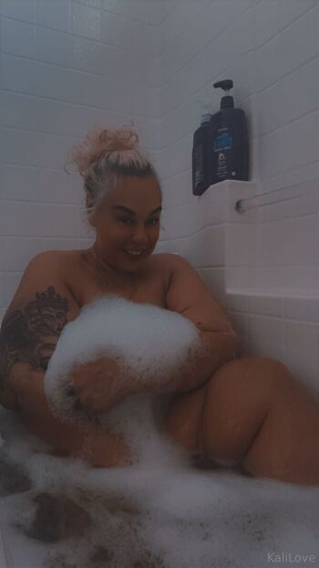 akiliahightower32