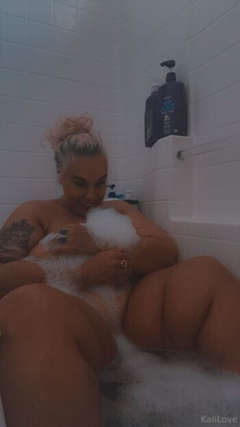 akiliahightower32