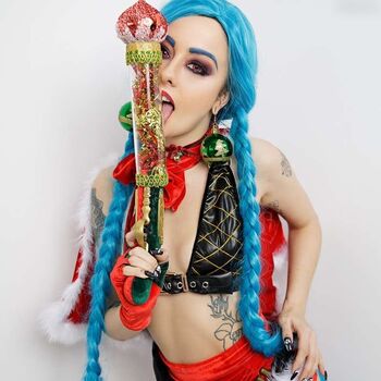 Alessa Savage