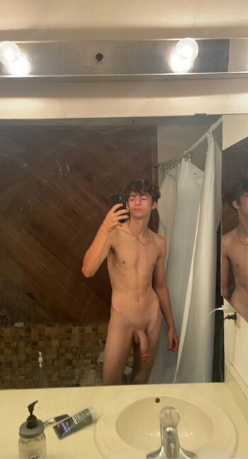alex3legs