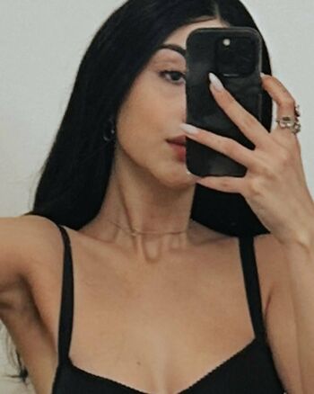 Alexa Mansour