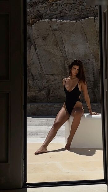 Alexandra Nicole