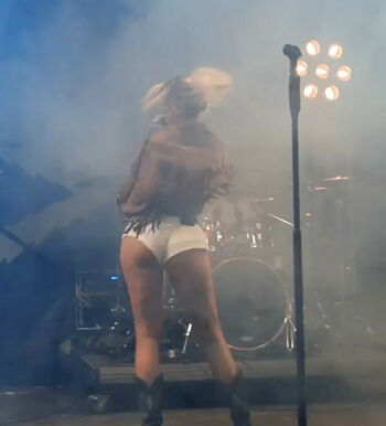 Alexandra Stan