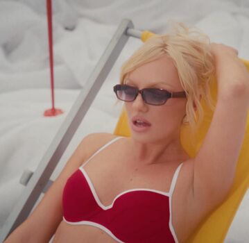 Alexandra Stan