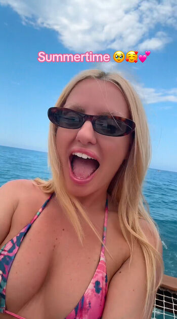 Alexandra Stan
