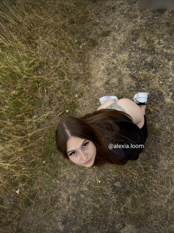 Alexia Loom