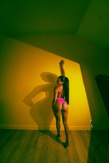 Alexis Tae