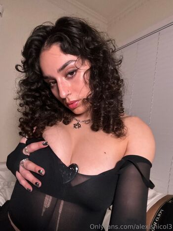 AlexisNicol3