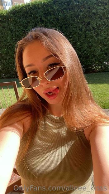 alicee_kisss