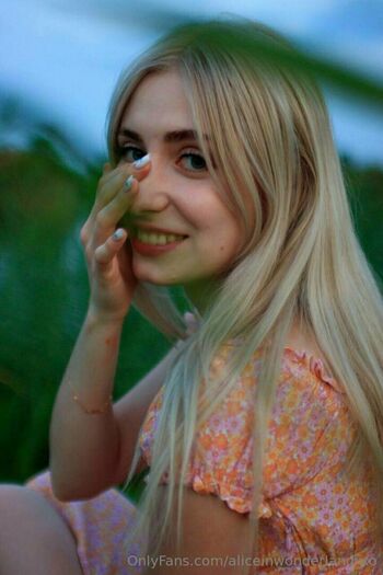 aliceinwonderland_xo