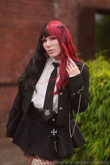 alicexatrocity