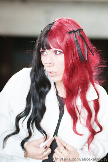 alicexatrocity