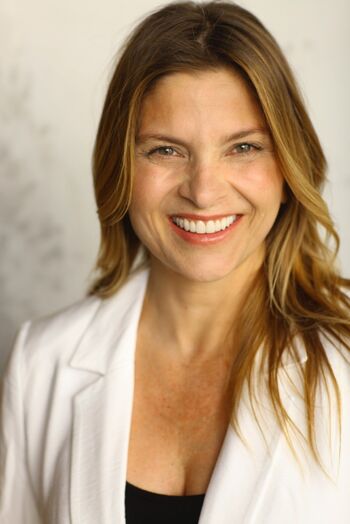 Alicia Davis