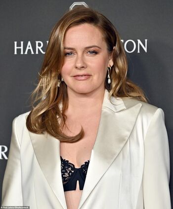 Alicia Silverstone