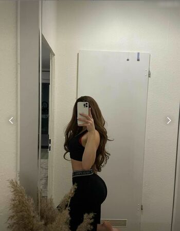 alina-leona