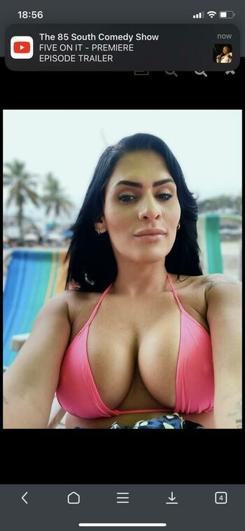 Aline Tavares