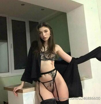 alisa_blanche