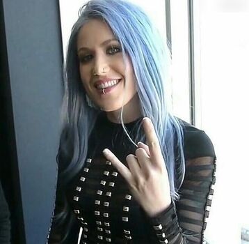 Alissa White-Gluz