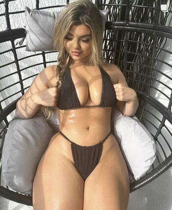 Allegra Lynn