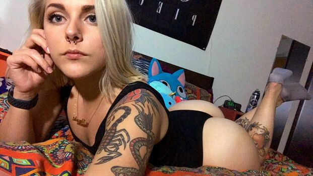 Alliekazam_