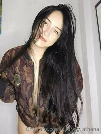 alluring_athena
