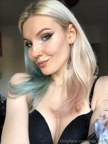 alt_girl_nextdoor
