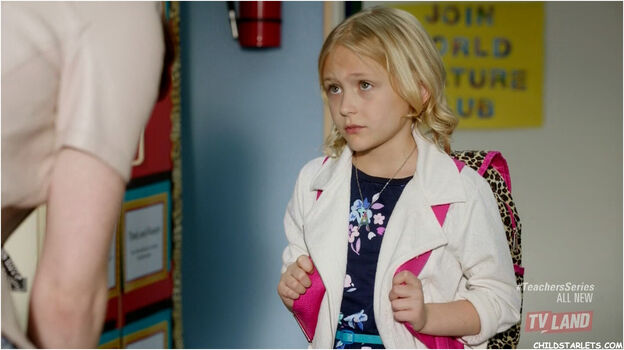 Alyvia Alyn Lind