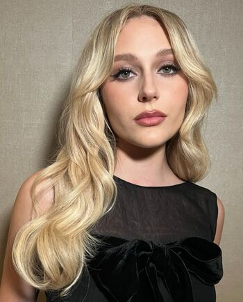 Alyvia Alyn Lind