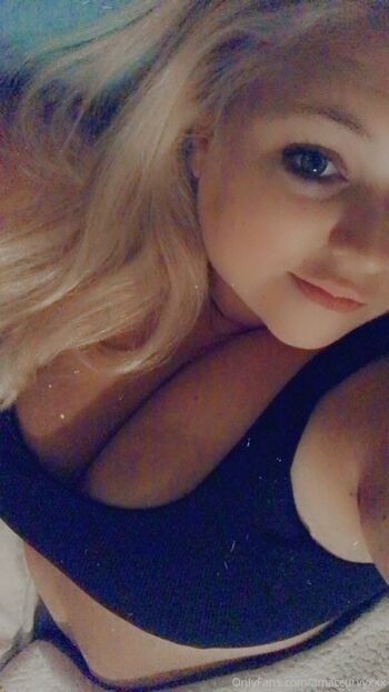 amaccurvyxxx