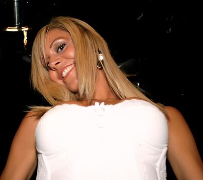 Amanda Lowry