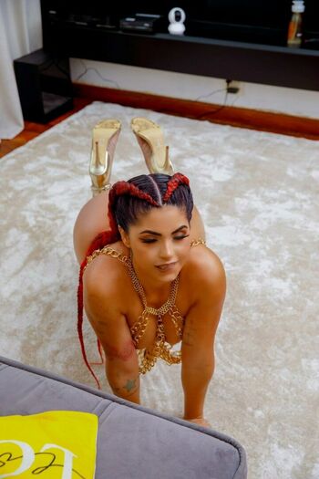 Amanda Miury