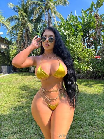 Amanda Nicole -