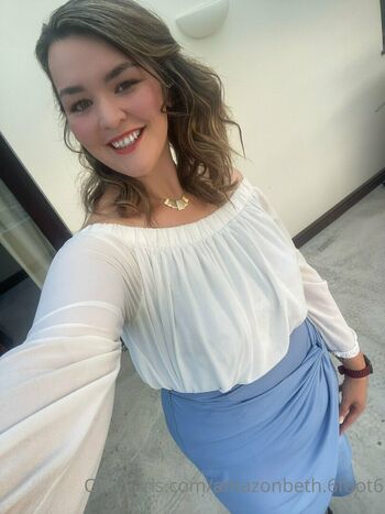 amazonbeth.6foot6