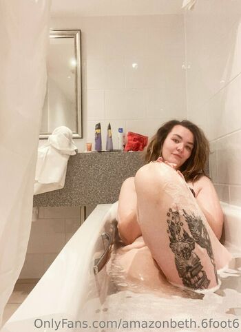 amazonbeth.6foot6