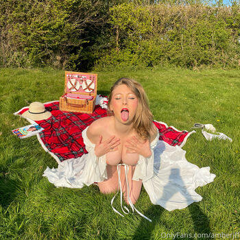 Amber Farndon