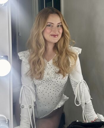Amelia Dimoldenberg