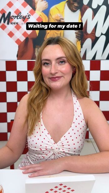 Amelia Dimoldenberg