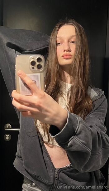 ameliahard