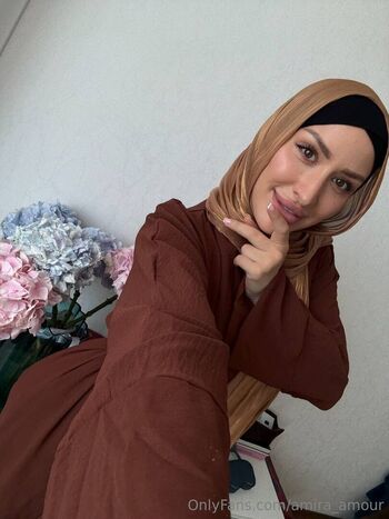 Amira_amour