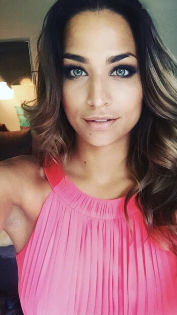Amira Pocher