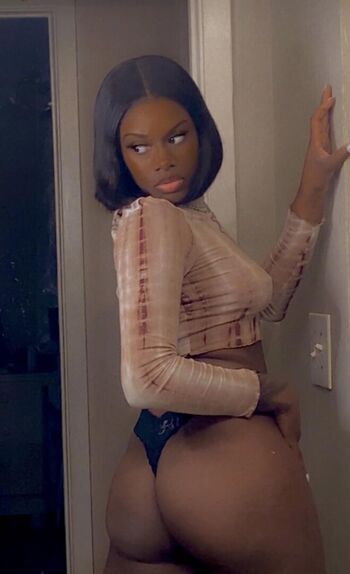Amira Symon