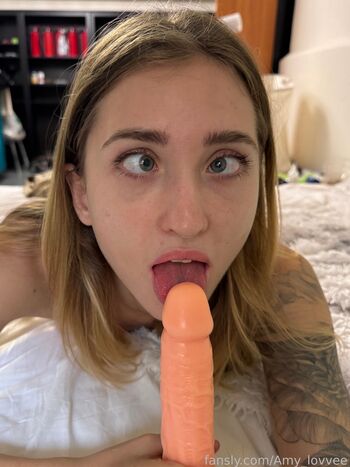 Amy_lovvee