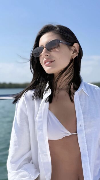 Ana Castela