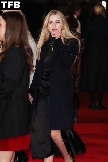 Anais Gallagher