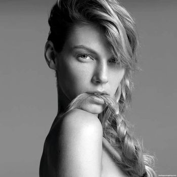 Angela Lindvall