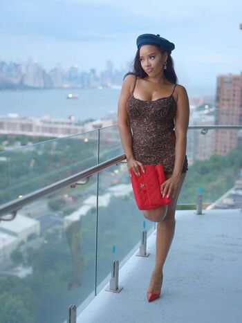Angela Simmons